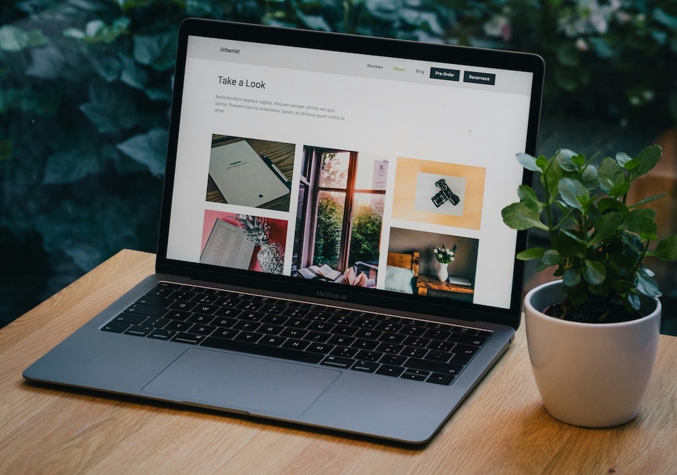 How to Sell Files with a Link on Your Mobirise Website